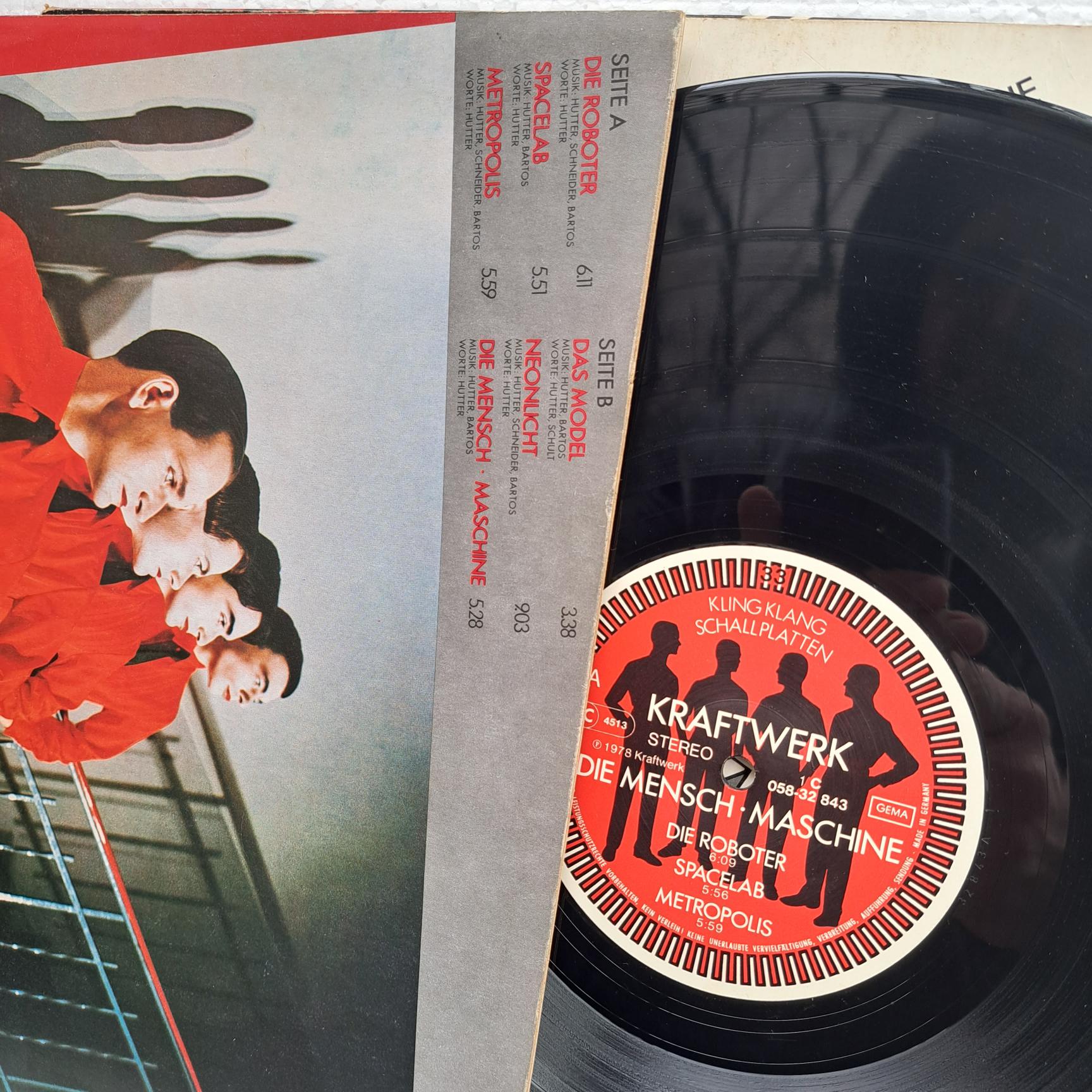 Kraftwerk – Die Mensch•Maschine Disc VINIL LP VG+ - imagine 3
