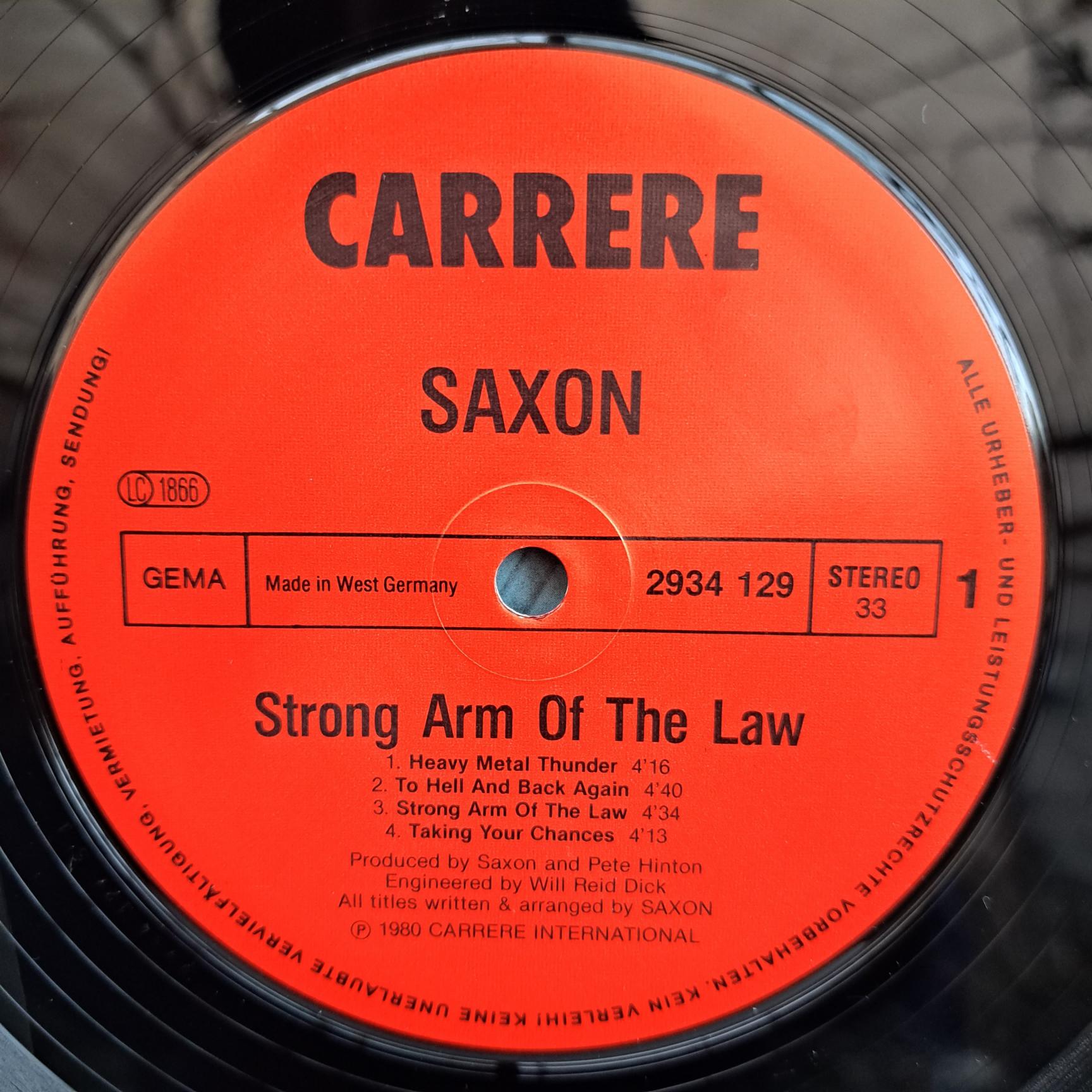 Saxon – Strong Arm Of The Law Disc VINIL LP VG VG+ - imagine 3
