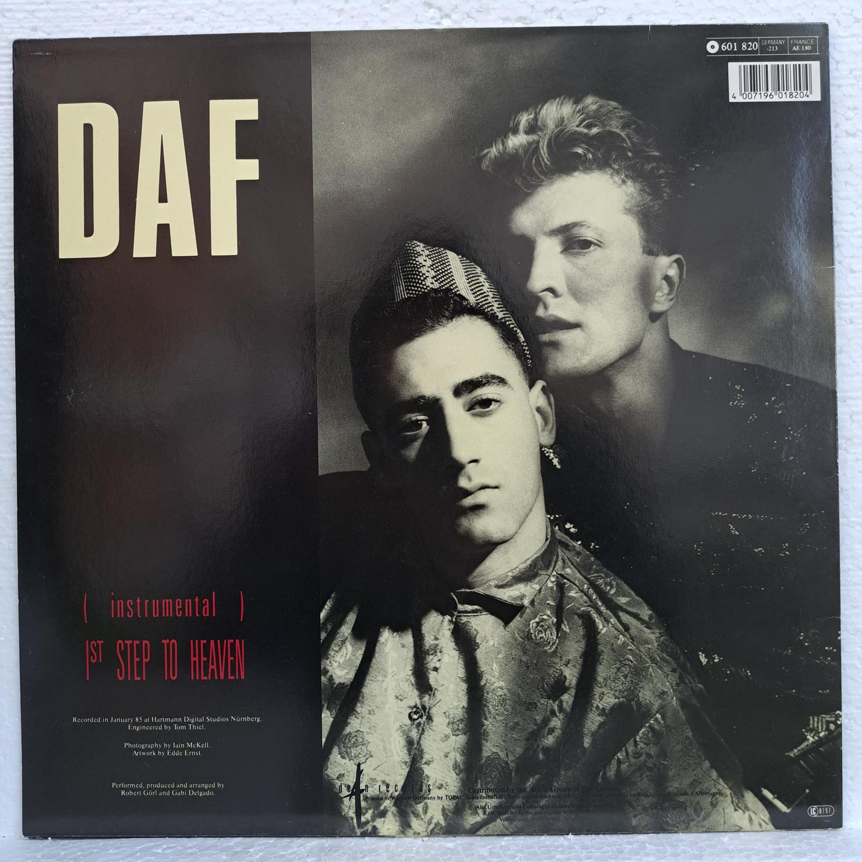 DAF Deutsch Amerikanische Freundschaft – Absolute Body Control Disc VINIL maxi VG+ (box1) - imagine 3