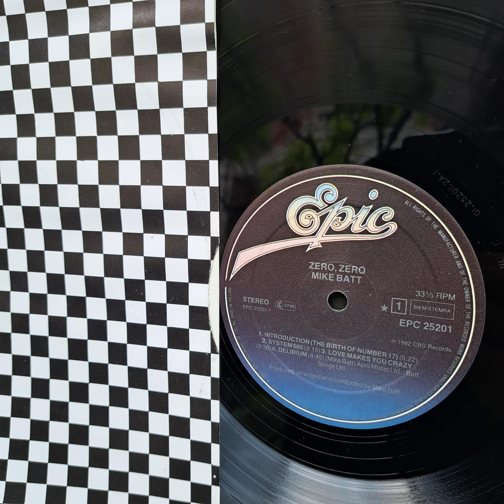 Mike Batt – Zero Zero Disc VINIL LP VG+ (box8) - imagine 2