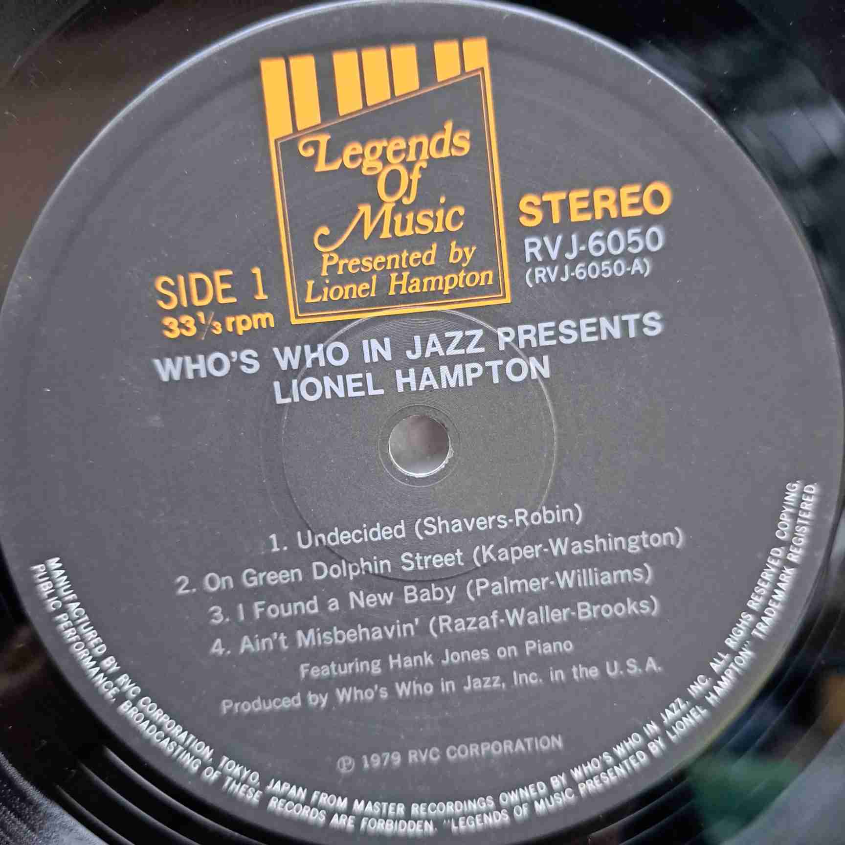 Lionel Hampton Featuring Hank Jones – Who's Who In Jazz Presents Lionel Hampton Featuring Hank Jones DISC VINIL LP VG VG+ (boxB) JAPAN - imagine 3