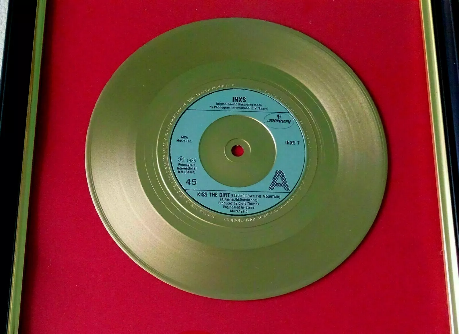 INXS – "Kiss the Dirt (Falling Down the Mountain)" Disc replică auriu - imagine 3